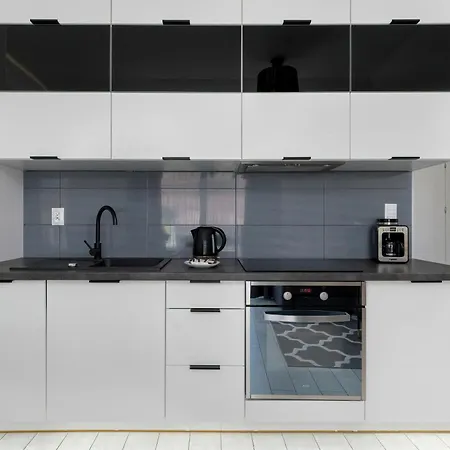 Cosy With Parking & Balcony By Renters Apartamento *